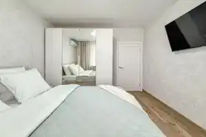 Apartment Monaco 24 on Kunikova 47G (57), Novorossijsk