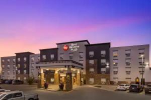 Best Western Plus Service Inn & Suites, Lethbridge