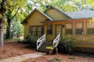 Beautiful Home in Historic Downtown Tourist base, Norcross