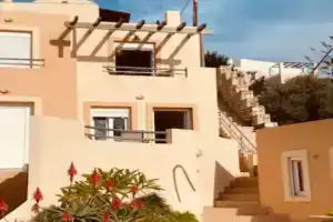 Le Petit Reve Apartments, Balion