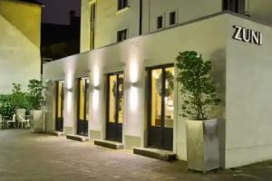 Zuni Hotel, Kilkenny