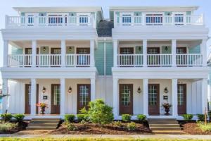 408 B The Lynnhaven House, Virginia Beach