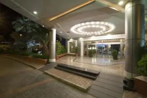 Club Side Coast, Side