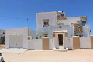 Dar Aziz Villa, Triffa