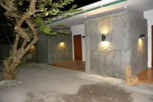 Madi Giri Guest House, Dharavandhoo