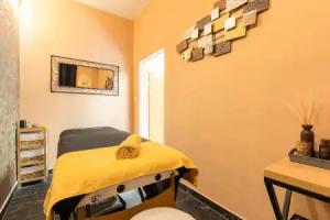 Hotel Kanajt, PUNAT