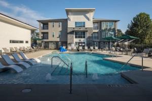 Landing Apartments Near Woodcrest, Raleigh