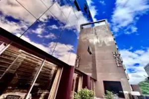 Carlton Rioja, Logrono
