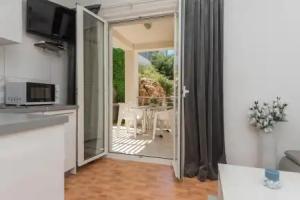 Ivi - 100 m From Pebble Beach - A3 Hotel, Drasnice