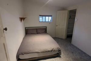 3 bedroom 2 bathroom home walking distance to town, Kalgoorlie
