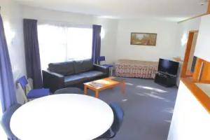 Motel Six, Whangarei