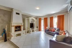 Charming Apartment in, Qawra