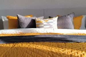 Apartments on the street of Enthusiasts 6, Ufa