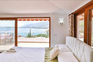 Sude Apart 3 byrezervasyon, Kas