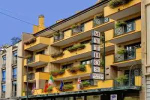 Hotel Mythos, Milan