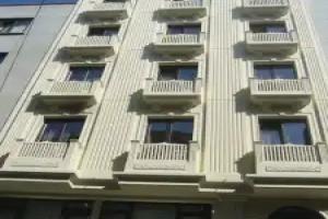 Lyon Hotel İstanbul, Istanbul