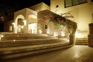 Antinea Suites Hotel & Spa, Kamari