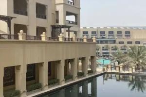 Lux BnB I Souk Al Bahar I Burj Khalifa Views Mini-hotel, Dubai