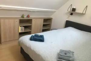 Studio2 Ename, Dakappartement in Vlaamse Ardennen, Oudenaarde