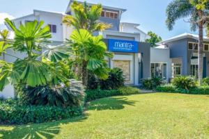 29 @ Aqueous Hotel, Port Douglas