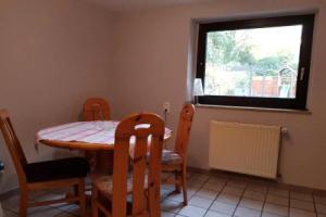 2 Zi-Appartment mit Gartennutzung Apartments, Bruhl