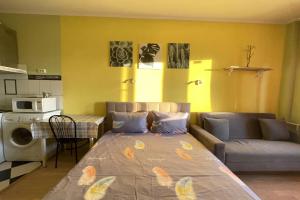 Apartments on Varshavskaya street 19 building 2, St. Petersburg