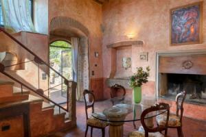 Torre Al Poggio 8 in Calenzano Villa, Sesto Fiorentino
