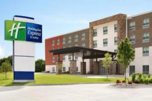 Holiday Inn Express & Suites Airport by IHG, Fresno