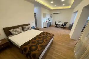 Mermer Apart, Izmir