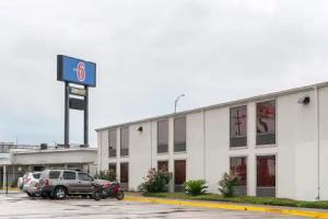 Motel 6 New Orleans, LA - Near Downtown, New Orleans