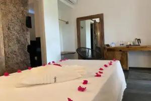 Opera Hotel, Kendwa