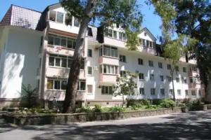 2-x комнатные апартаменты в центре Гагры, 1-я линия, Gagra