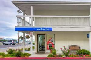 Motel 6 Medford, or - North, Medford