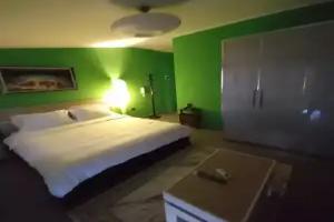 Ethan Hotel, Tirana