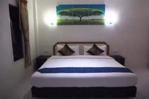 Airport Sky Resort, Nai Yang