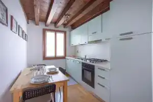 Barche House, Mirano