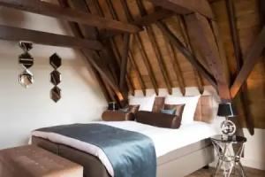 Boutique Hotel Steenhof Suites - Adults Only, Leiden