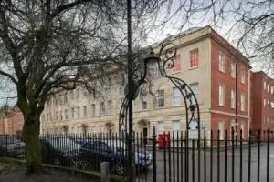 2 Bedroom City Centre Apartment, Bristol