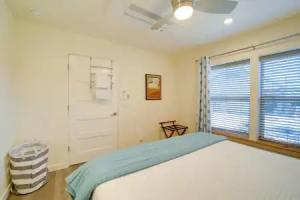 Old Town Cottage w/ Yard, Pets Welcome, Cottonwood