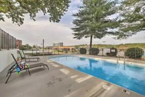 Fire Pit Access: Cozy Dtwn Cottage!, Branson