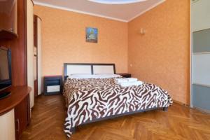 Home-Hotel Malaya Zhitomirskaya 10-2, Kiev