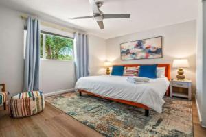 5BR Sleeps 10 Hot Tub Fire Pit Games & Walk to ASU Tourist base, Tempe