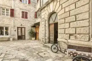 Kotor Old Town Charm Apartment, Kotor