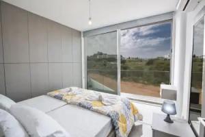 Villa Prol23, New and Modern 2bdr Villa With Pool, Close to the Beach, Protaras