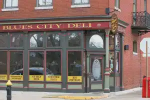 Victor Tourist base, Saint Louis