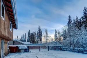 'northern Bliss' Modern Mtn-view Home in Tourist base, Fairbanks