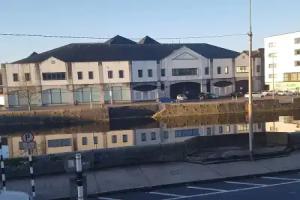 Cosy 3 bedroom apt City great view, Cork