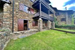 Pleta 18, Duplex rustico con chimenea,, zona vallnord Hotel, Ordino