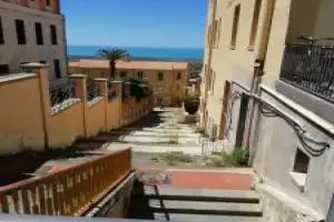 Backpackers, Agrigento
