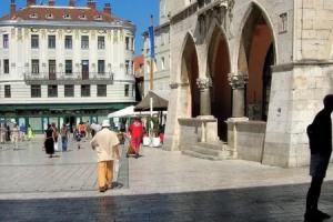 Cool Attic apt w Gallery, in the Heart of Apartments, Split